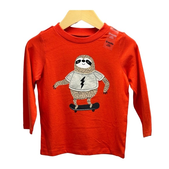 First Impression 2 piece Set - Long sleeve Sloth Riding Skateboard Tee & Shorts - Picture 4 of 12